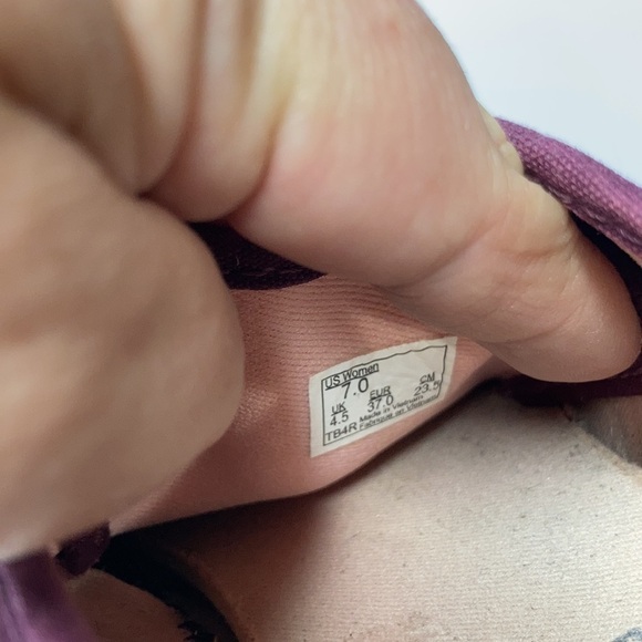 Vans maroon sneakers size 7 - Picture 6 of 6